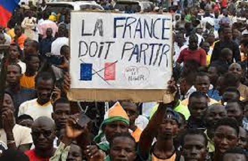 Ni l'Onu ni la France n’ont pas le droit de "choisir qui est légitime" pour diriger le Niger