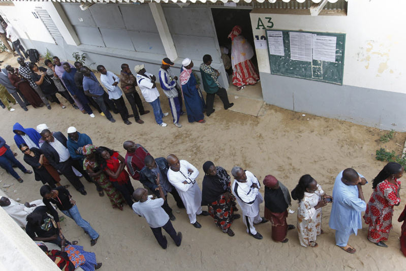 Préparation des Centres de Vote à Dakar Sous la Supervision du Ministre de l'Intérieur en Prévision des Élections
