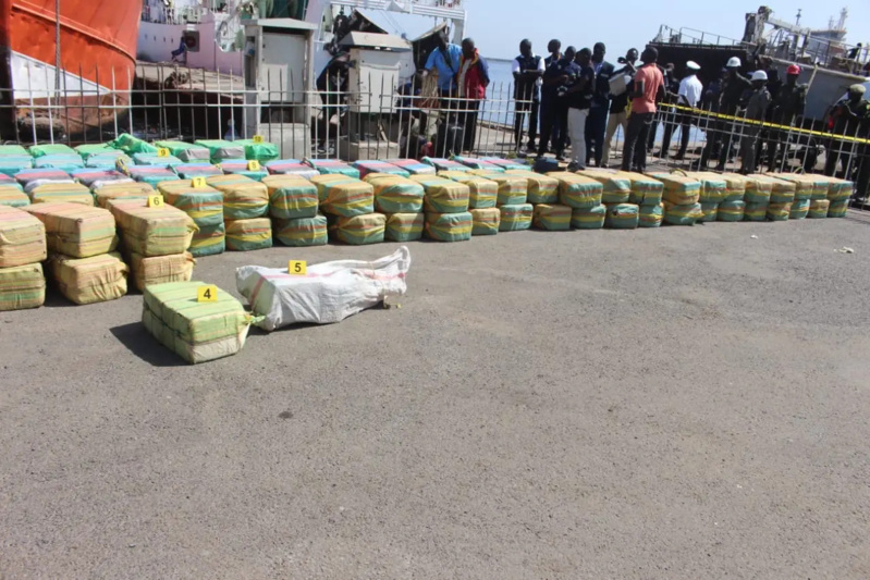 Saisie de 3 tonnes de cocaïne : Révélations de l'enquête sur le propriétaire du navire.