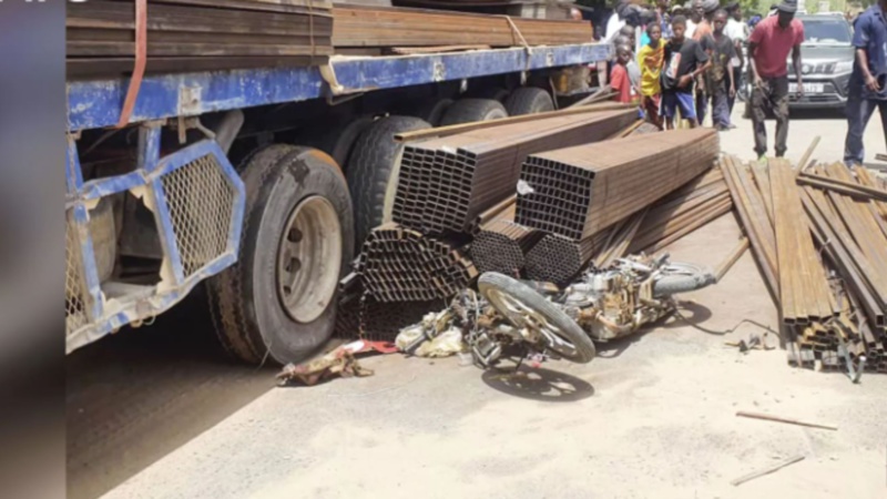 Accident mortel à Louga : Un conducteur de moto Jakarta tué par des barres de fer tombées d'un camion