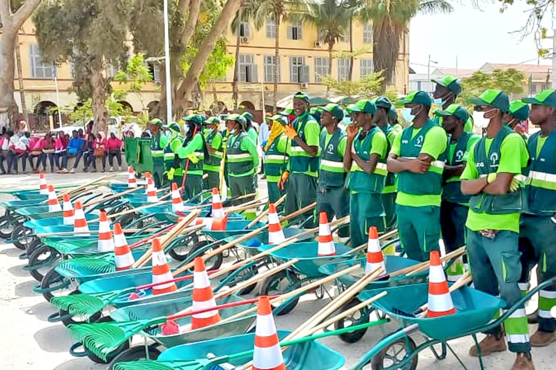Initiative environnementale au Sénégal : La SONAGED mobilise 5 000 agents et 300 véhicules pour le nettoyage prévu ce samedi