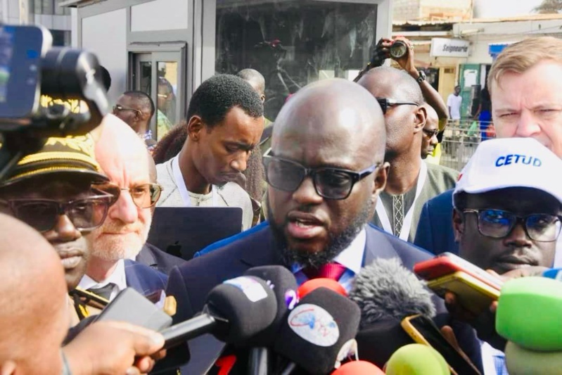 El Malick Ndiaye Réfute les Accusations de Népotisme et Annonce une Plainte