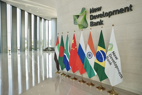 La banque des BRICS financera les projets de ses membres en devises nationales