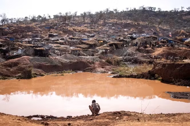 Démantèlement d’un site d’orpaillage clandestin à Segoto : 65 groupes électrogènes saisis