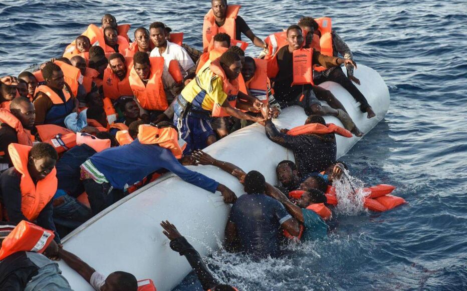 Appel à l'aide des rescapés après le naufrage d'une embarcation de migrants sénégalais au Maroc