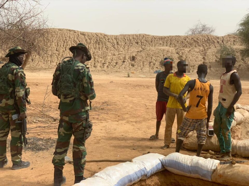 Démantèlement de 17 sites d’orpaillage clandestins dans la zone de la Falémé par les Armées