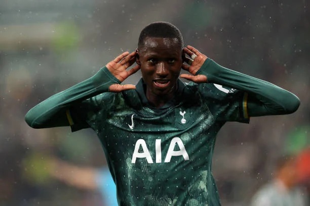 Pape Matar Sarr marque à nouveau en Ligue Europa lors de la victoire de Tottenham contre Ferencvaros