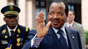 Paul Biya, toujours au pouvoir à 91 ans, rassure sur sa santé