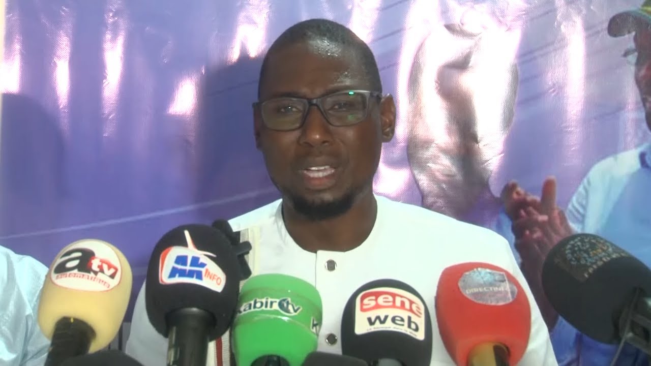 Dr Souleymane Mbengue, leader de l'URV, exprime son soutien au parti PASTEF lors d'un grand meeting à Thiès