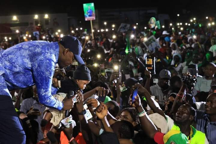 Pastef : Une Victoire Historique et un Nouveau Défi pour le Sénégal"