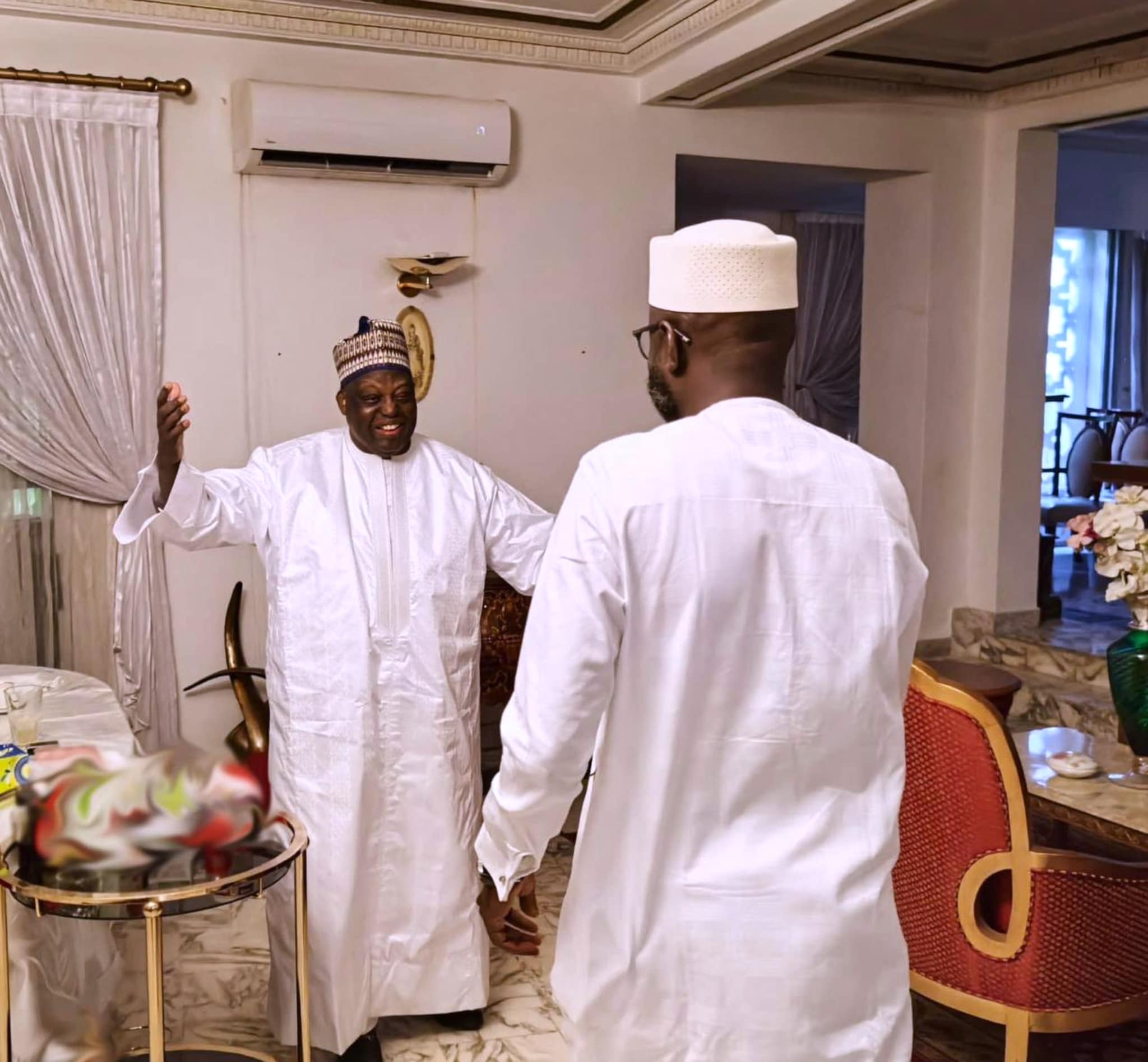 El Malick Ndiaye : Visites de courtoisie aux anciens présidents de l’Assemblée nationale