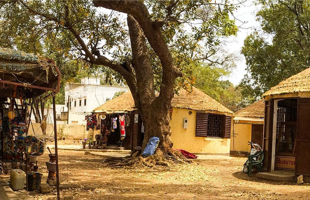 Le Village artisanal de Thiès en crise : entre pénurie de matières premières et manque de visibilité