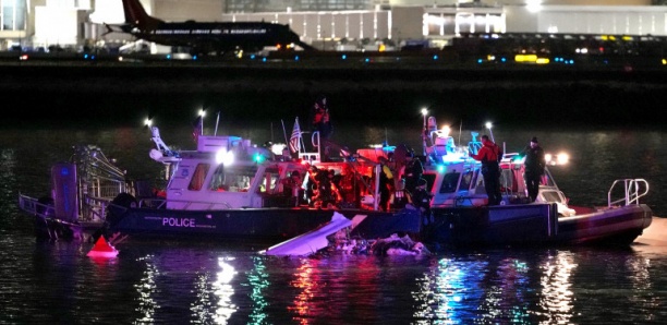 Collision aérienne à Washington: près d'une vingtaine de corps repêchés