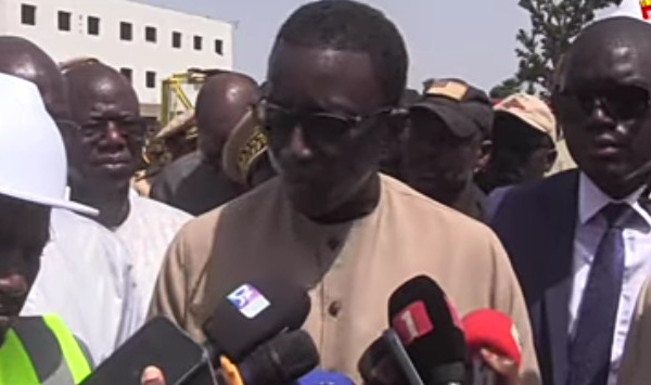 Tournée économique du premier ministre Amadou à Thiès: visite du nouveau marché aux poissons 