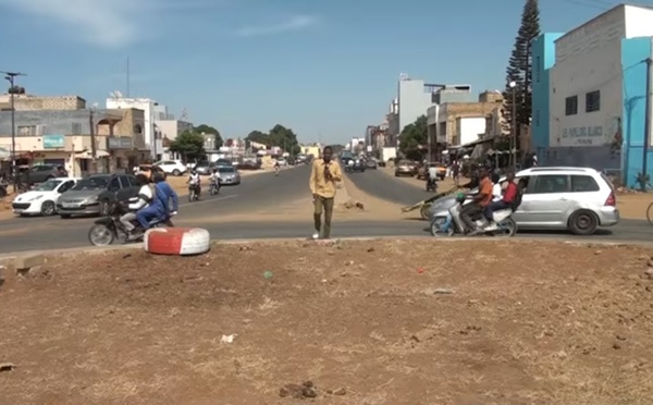 Thiès: Chantier inachevé, Un Nouveau Rond Point Mal Conçu Bloquent l'entrée de la Ville