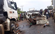 Grave accident à Ndiosmone : un mort et sept blessés dans une collision entre un véhicule de transport et un camion