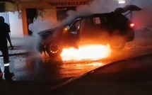 Un véhicule de la caravane de Sàmm Sa Kàddu prend feu à Thiès